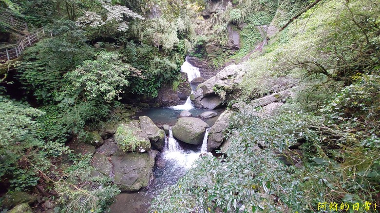 [踢不爛大地遊戲] 輕鬆健行、觀瀑心靜，享受芬多精與負離子 滿月圓國家森林遊樂區步道群
