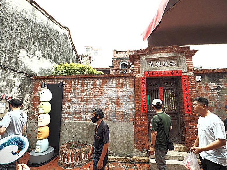 鹿港老街(隘門、友鹿軒、意和行、半邊井)、天后宮、新祖宮(勅建天后宮)、城隍廟、永安宮、三山國王廟、南靖宮，還有兌換贈品的彰化縣旅遊服務中心 — 「2024鹿港慶端陽」活動之四 — 鹿港老街與市街北段廟宇群