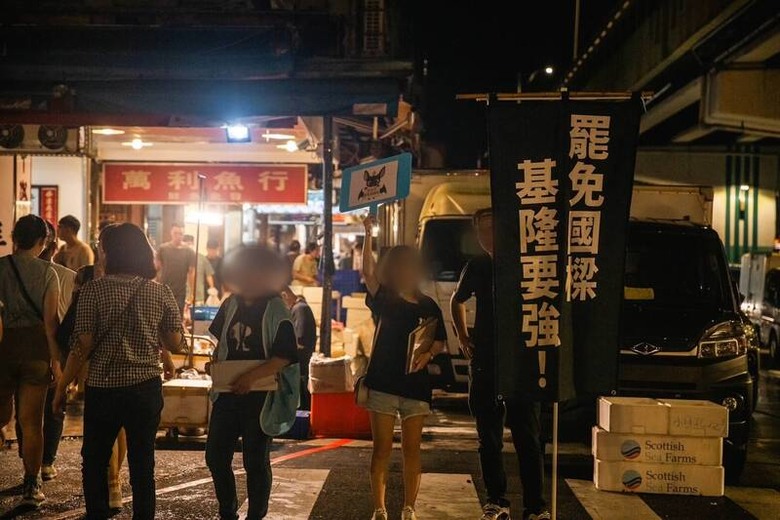 罷免謝國樑第二階段連署書16000多份， 拆樑行動：宣傳車、外送員加入