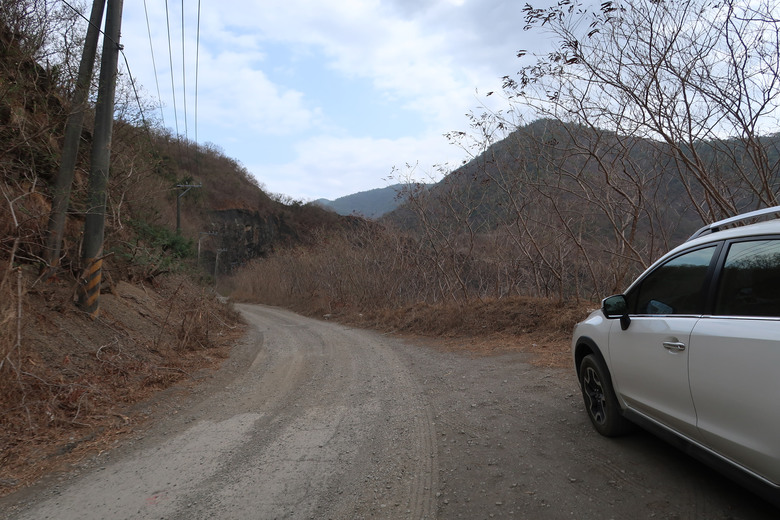 點我看大圖 【巴層巴墨山】遺世獨立卻讓人驚艷的西瓜河秘境 | 山頂無敵視野環繞