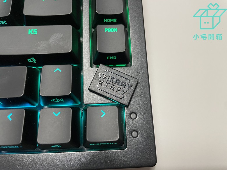 【小宅開箱】德國原廠Cherry XTRFY K5V2 65_機械鍵盤開箱，新軸體的魅力無法擋！