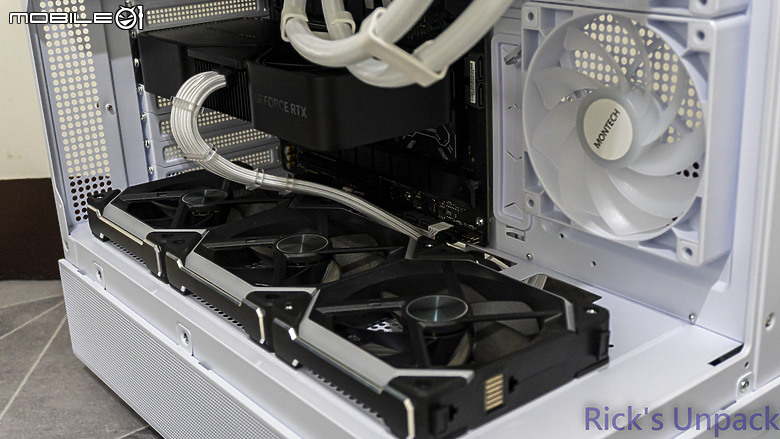 【開箱】木紋親民中塔海景殼 | MONTECH XR WHITE