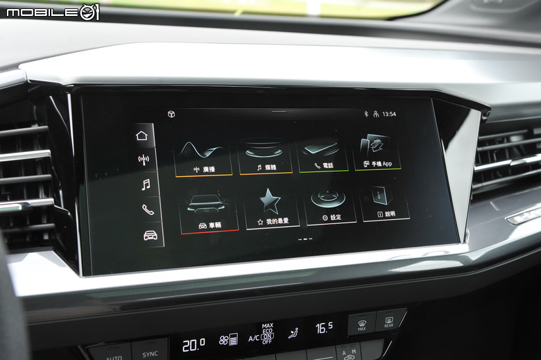 Audi Q4 Sportback e-tron 55 quattro S line 試駕｜又帥又能顧家、表現均衡的電動跑旅車！