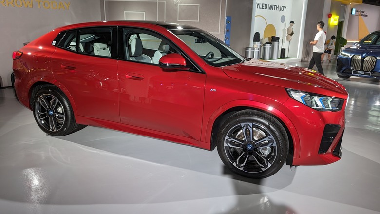 參訪華山BMW Future Hub電能領域, 看到最美的旅行車BMW i5 Touring