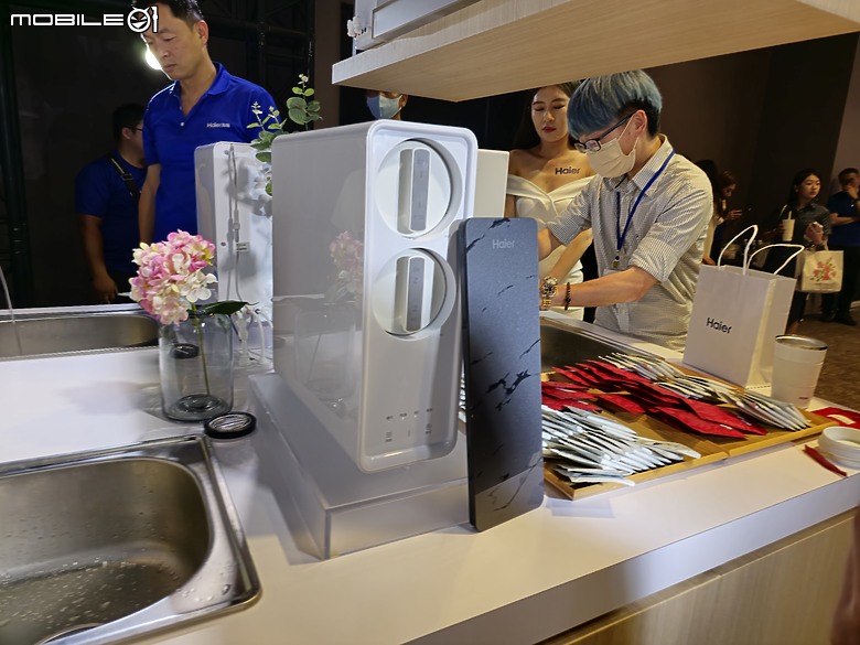 點我看大圖 【體驗會實況】依於技、游於藝、化於水,Haier 海爾 2024 臻白純享,熱淨新品發表盛典精采實錄!