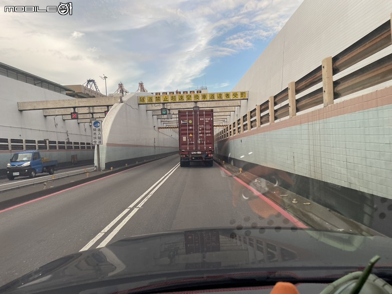 體驗 Volvo「純電未來友購有禮」－充電儲值金好便利，帶著寵物享受無路線限制的二日隨興之旅！