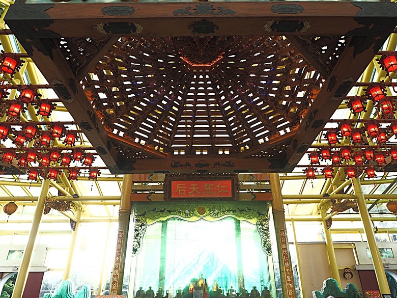 玻璃媽祖廟-台灣護聖宮、臺灣玻璃館、白蘭氏健康博物館、緞帶王觀光工廠、卷木生活館,外掛大埔鐵板燒 — 「2024鹿港慶端陽」活動之三 — 彰濱工業區觀光工廠群
