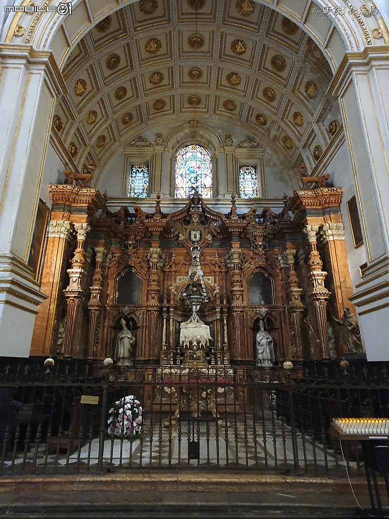 [大頭貓的海島] 格拉納達--格拉納達大教堂 阿拉伯街 (Spain: Granada Cathedral and Calle Calderería)