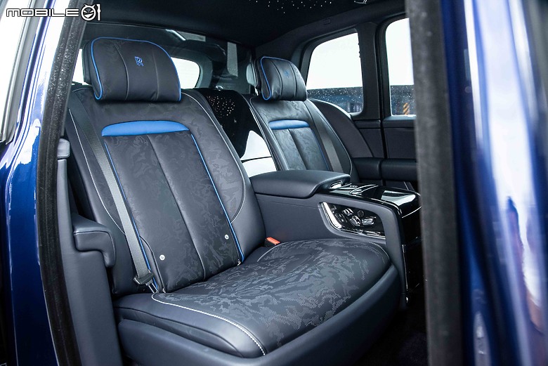 Rolls-Royce Black Badge Cullinan Blue Shadow試駕|極致工藝無與倫比,彰顯全台唯一的霸氣!