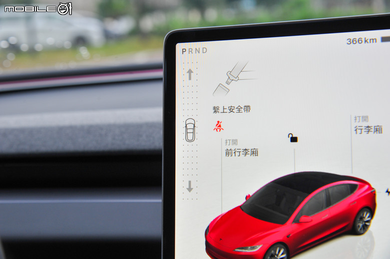 Tesla Model 3 煥新版試駕|雖然介面更簡化但仍是高性價比的一時之選!