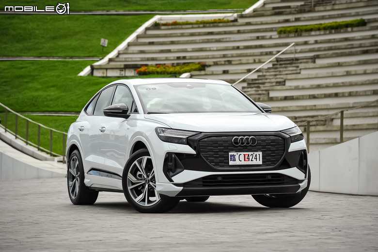 Audi Q4 Sportback e-tron 55 quattro S line 試駕｜又帥又能顧家、表現均衡的電動跑旅車！
