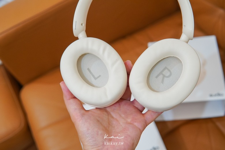 美美的奶油白耳罩式耳機-Sudio K2