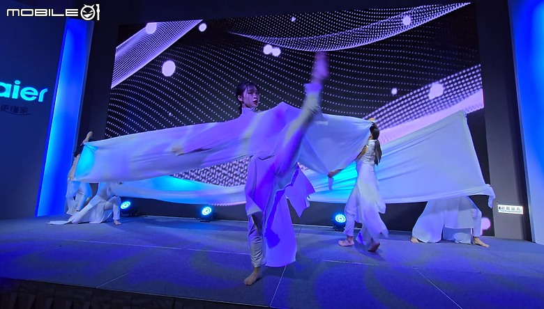 點我看大圖 【體驗會實況】依於技、游於藝、化於水,Haier 海爾 2024 臻白純享,熱淨新品發表盛典精采實錄!