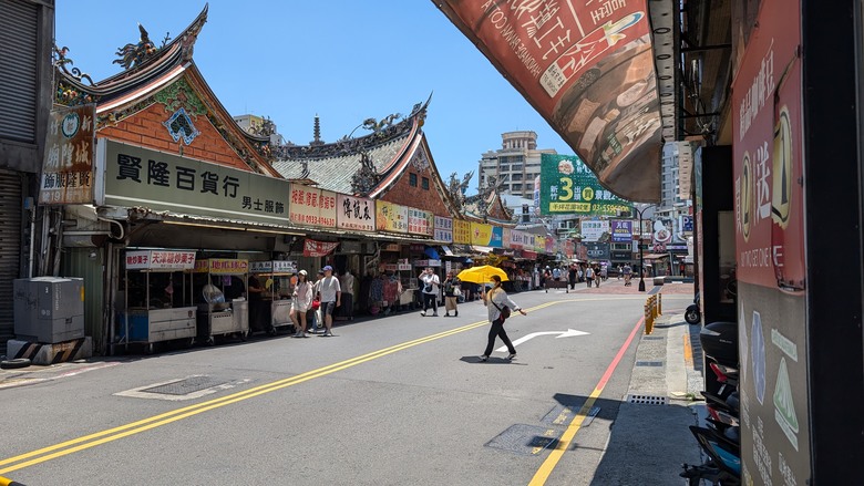 我們家的兩天一夜小旅行 - 再訪新竹煙波湖濱館 / 或者工藝櫥窗 / 城隍廟周邊小吃之旅