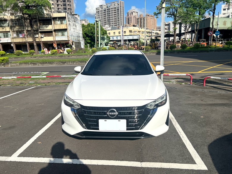 [開箱]NISSAN ALL NEW SENTRA 外觀照