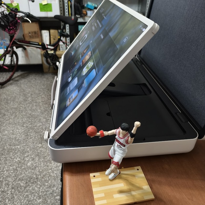 人見人愛 LG 閨蜜機 StanbyME Go 【行動】智慧顯示器 讀書會研習/影音撥放平台 一機萬用的完美詮釋