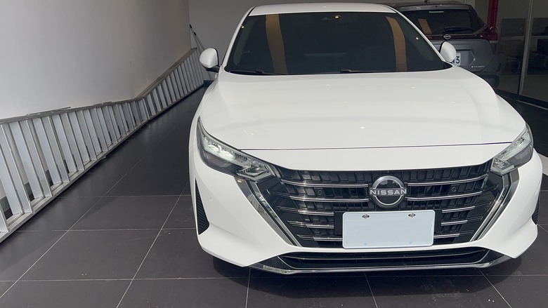 [開箱]NISSAN ALL NEW SENTRA 外觀照