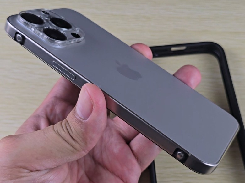 Buff效果加成【犀牛盾 RhinoBuff FPS 精準操控套組】讓iPhone瞄準擊發彈指瞬間!!