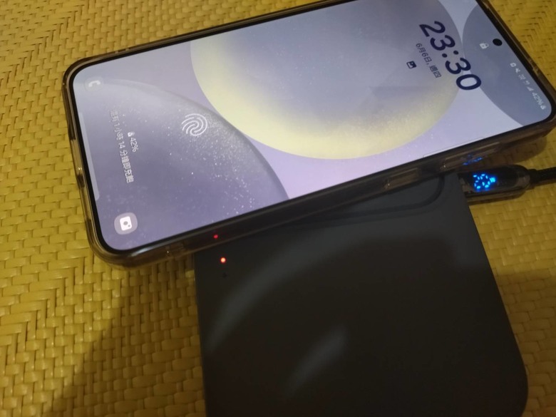 S24+用無線閃充充電板 ( 雙座充 ) ( 15W ) EP-P5400 分享~