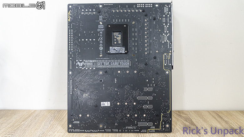 點我看大圖 【開箱】軍規認證主流規格主機板 | TUF GAMING Z790-PRO WIFI