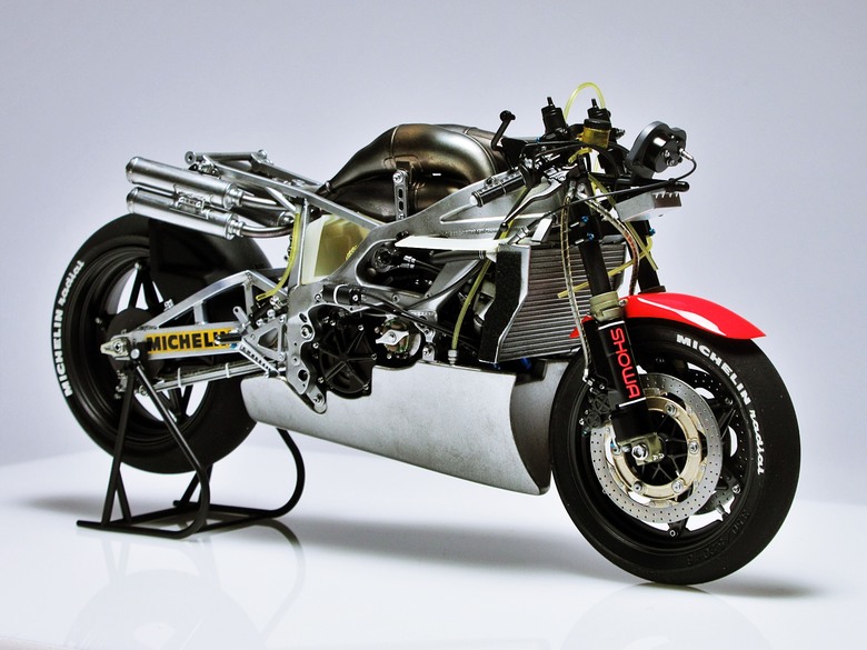 [作品分享] 傳奇序章！1984年 Honda NSR500 (NV0A)