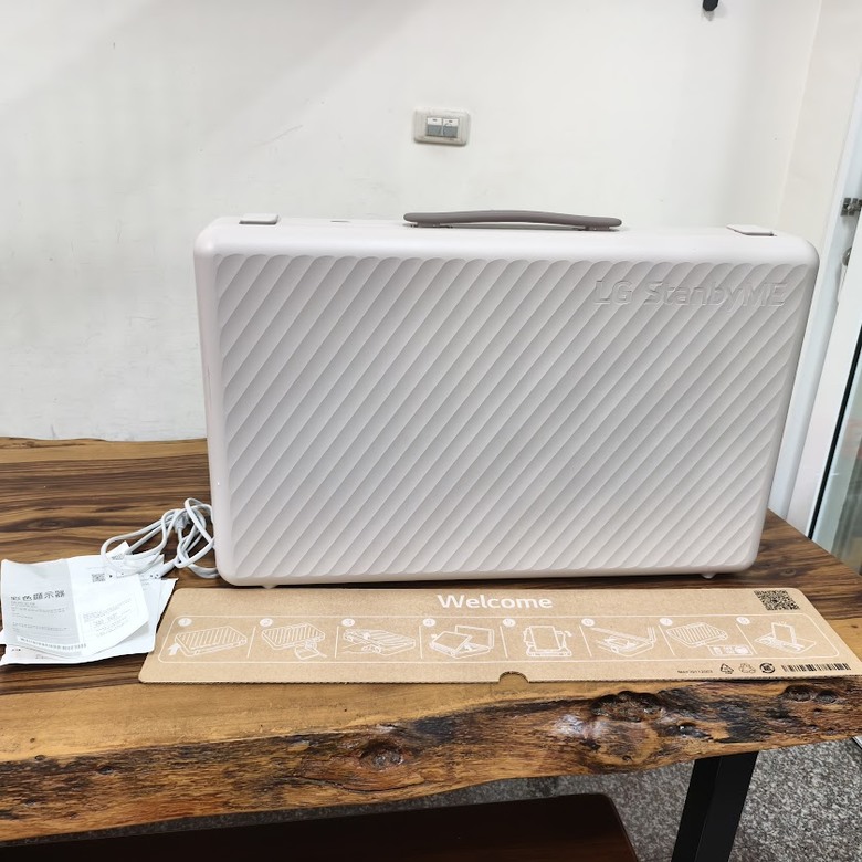 人見人愛 LG 閨蜜機 StanbyME Go 【行動】智慧顯示器 讀書會研習/影音撥放平台 一機萬用的完美詮釋