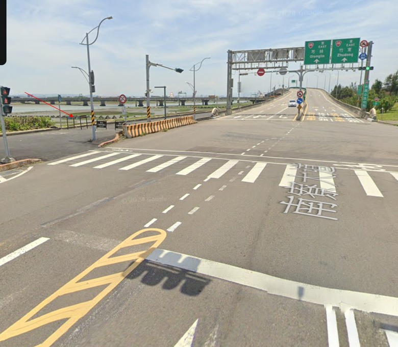 新竹 頭前溪旁自行車道 靠舊港大橋端 老是有機車會跑進來