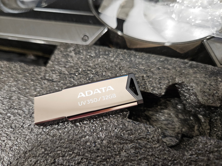 【開箱】萬元級高CP首選！16GB量大管飽！Acer Predator BiFrost Intel Arc A770 OC 顯示卡