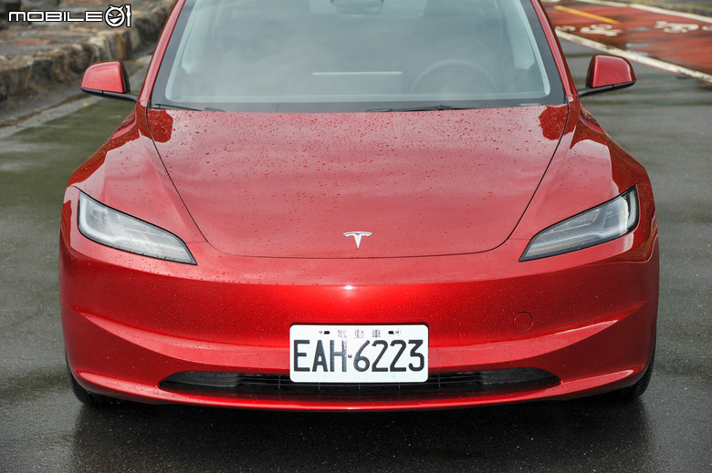 Tesla Model 3 煥新版試駕|雖然介面更簡化但仍是高性價比的一時之選!