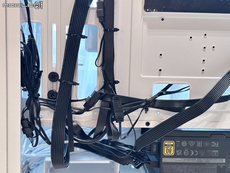 大飛平價新品 DRX70機殼 & DN-240一體水冷