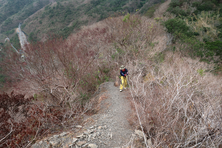 點我看大圖 【巴層巴墨山】遺世獨立卻讓人驚艷的西瓜河秘境 | 山頂無敵視野環繞