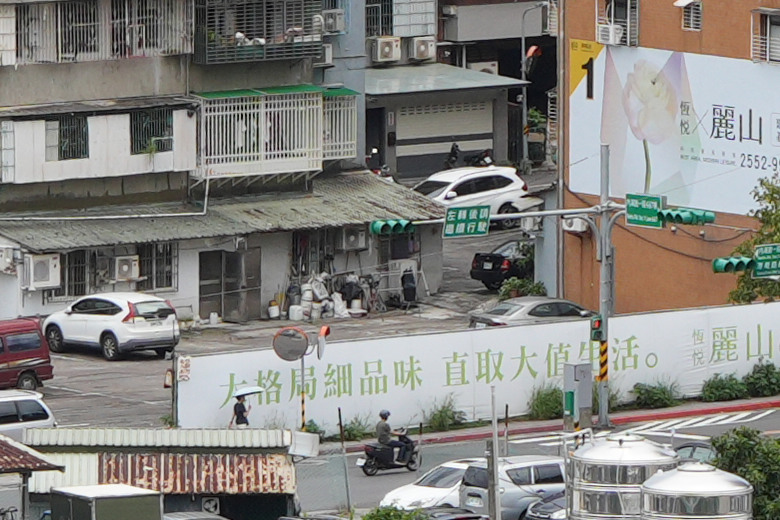 Tamron 50-300mm f/4.5-6.3 Di III VC VXD（A069）評測報告｜戶外取景更便利、近攝能力同步升級！
