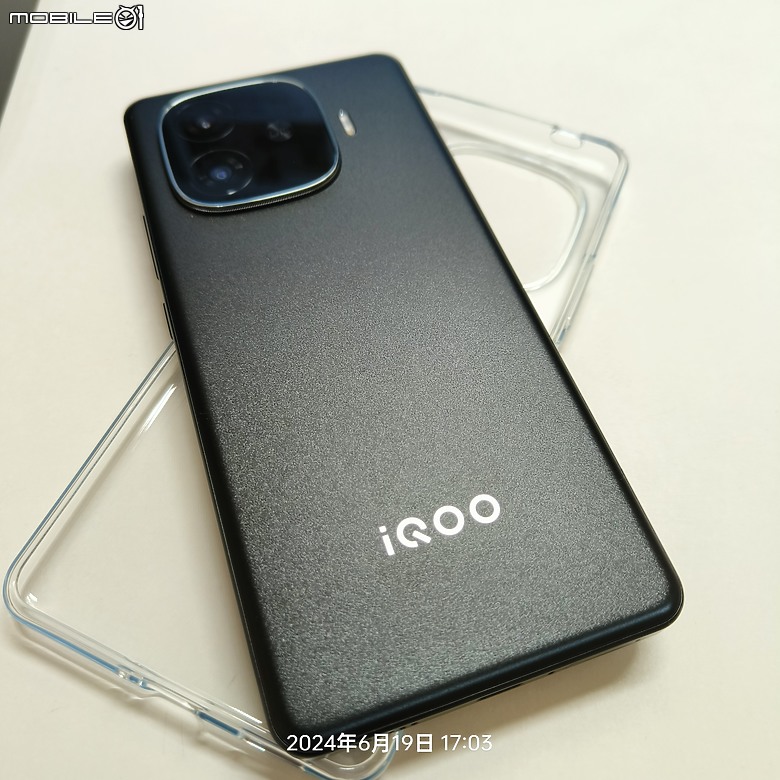 vivo iQOO Z9 Turbo 12GB+256GB 曜夜黑 圖多