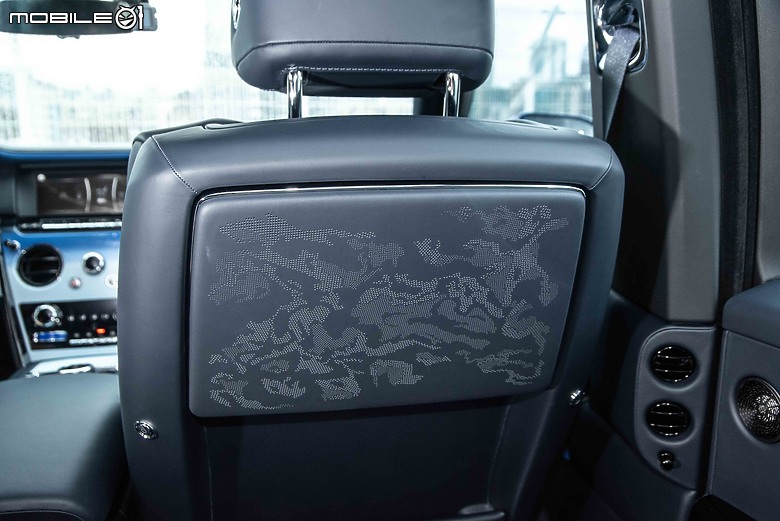 Rolls-Royce Black Badge Cullinan Blue Shadow試駕|極致工藝無與倫比,彰顯全台唯一的霸氣!