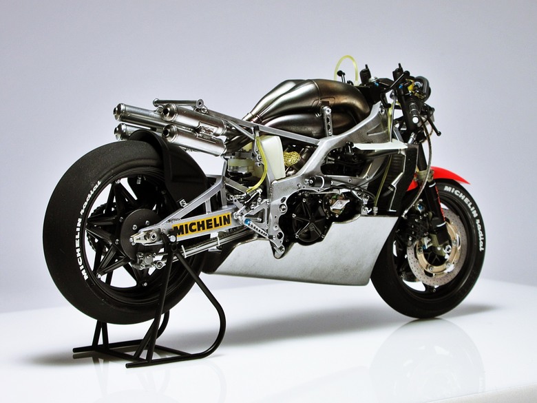 [作品分享] 傳奇序章！1984年 Honda NSR500 (NV0A)