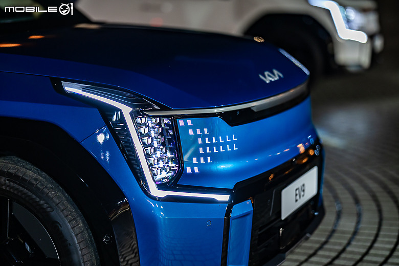 【採訪】Kia EV9 雙車型 279.9、299.9 萬元正式上市,GT-line 較預售新增「熱泵系統」及「 進階型遙控智慧停車」等配備!