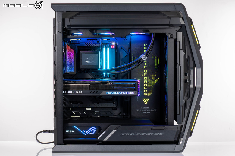 ROG BTF 背插主機板／顯示卡／機殼組合實裝體驗 打造頂級視覺效果的不二之選