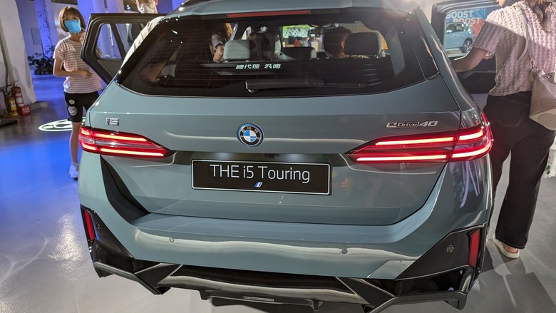 參訪華山BMW Future Hub電能領域, 看到最美的旅行車BMW i5 Touring