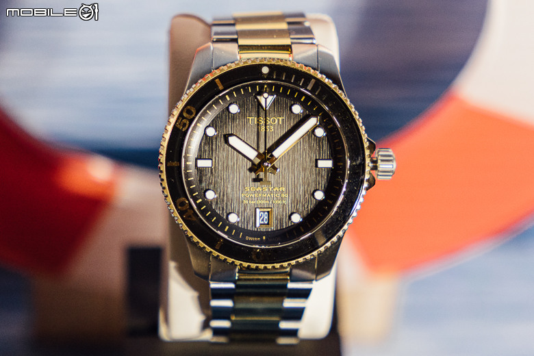 TISSOT 海星系列「40mm自動款腕錶」全黑 PVD 款登場，國民男神「坤達」現場演繹！