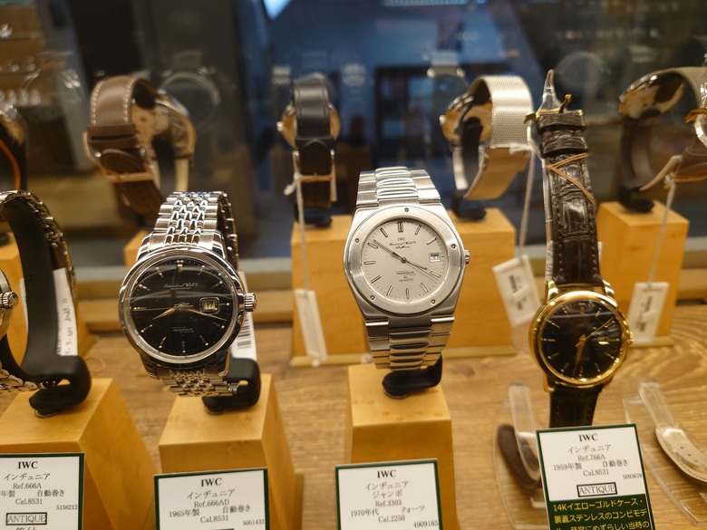 點我看大圖 一日快閃中野買表記-Navitimer Ref. 806 1959 開箱與2024 ROLEX價格與IWC 骨董錶分享