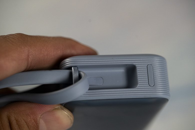 點我看大圖 Anker A1259 533 Nano 10000mah 自帶線行動電源 ▏超有質感的行動電源