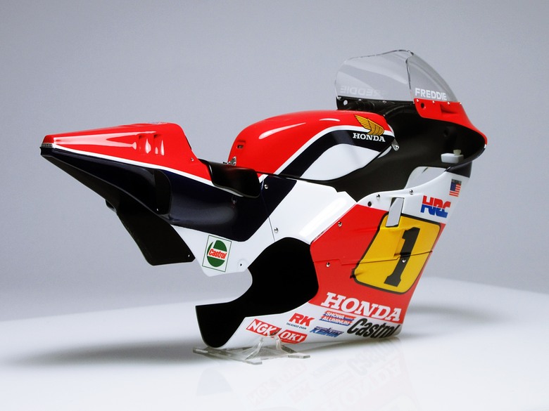 [作品分享] 傳奇序章！1984年 Honda NSR500 (NV0A)
