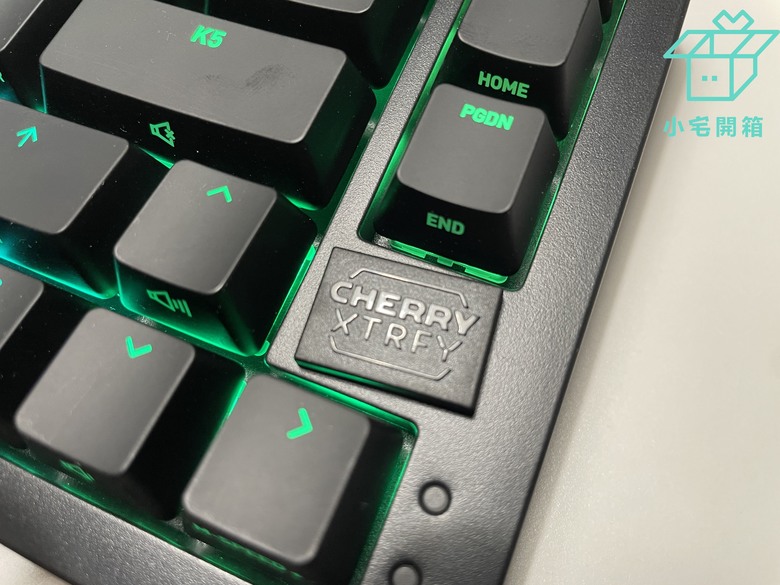 【小宅開箱】德國原廠Cherry XTRFY K5V2 65_機械鍵盤開箱，新軸體的魅力無法擋！