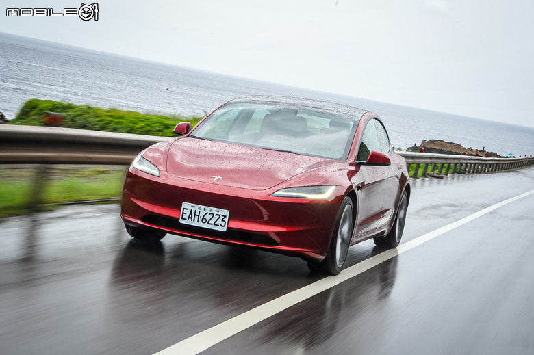 Tesla Model 3 煥新版試駕|雖然介面更簡化但仍是高性價比的一時之選!