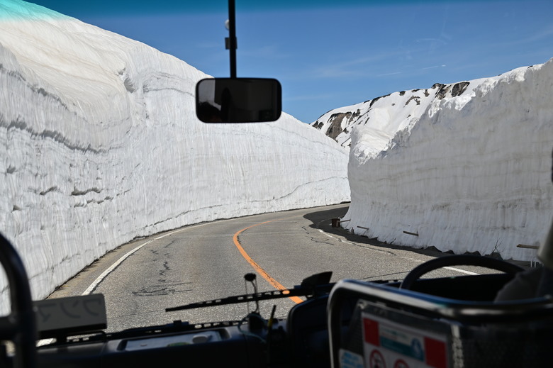 白雪皚皚的立山黑部與鬱鬱葱葱的上高地散步之旅-下