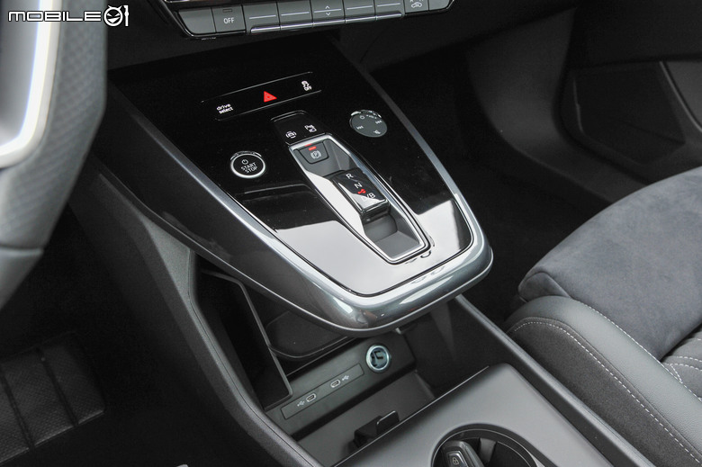 Audi Q4 Sportback e-tron 55 quattro S line 試駕｜又帥又能顧家、表現均衡的電動跑旅車！