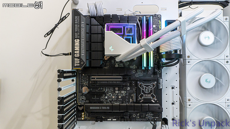 點我看大圖 【開箱】軍規認證主流規格主機板 | TUF GAMING Z790-PRO WIFI