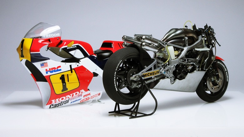 [作品分享] 傳奇序章！1984年 Honda NSR500 (NV0A)