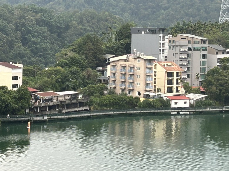 日月潭環潭自行道(上)伊達邵水上自行車道