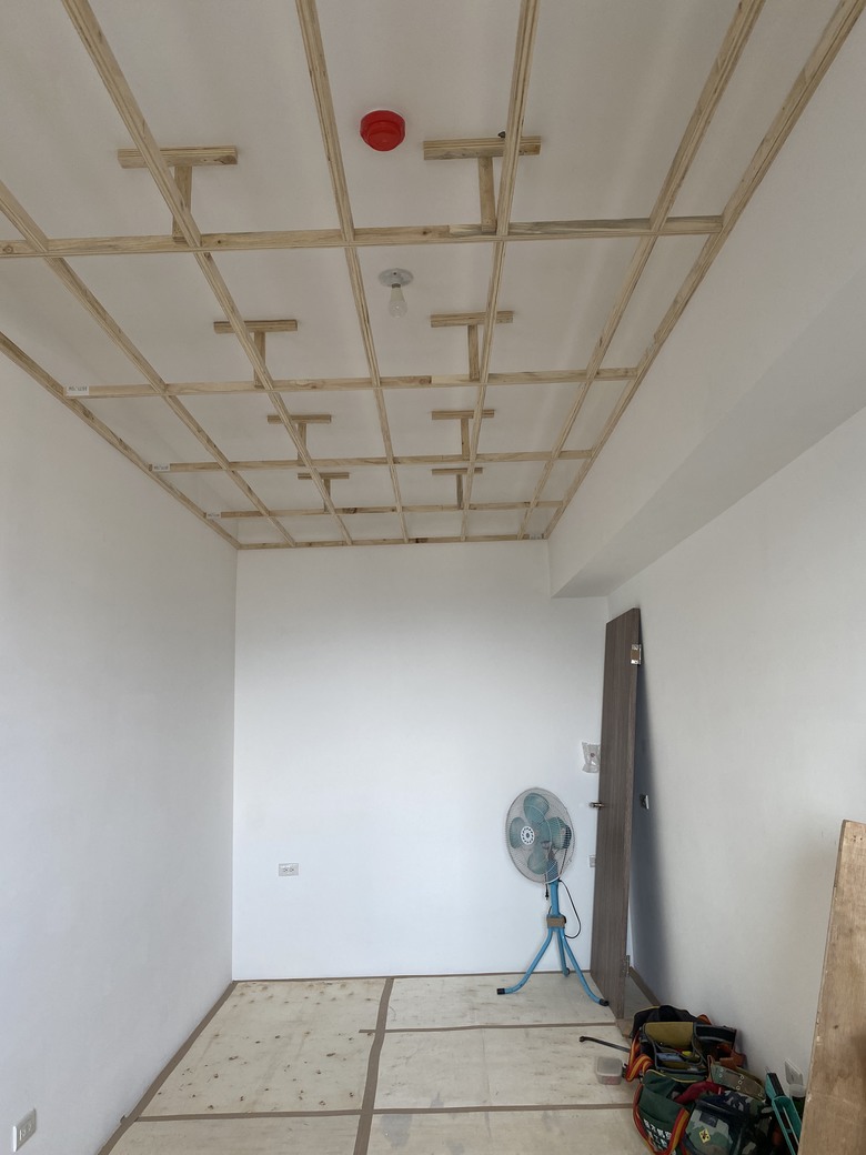 ｛開箱｝新成屋台中室內19坪 全室木工彿心價裝潢 量身訂做溫馨質感兩房
